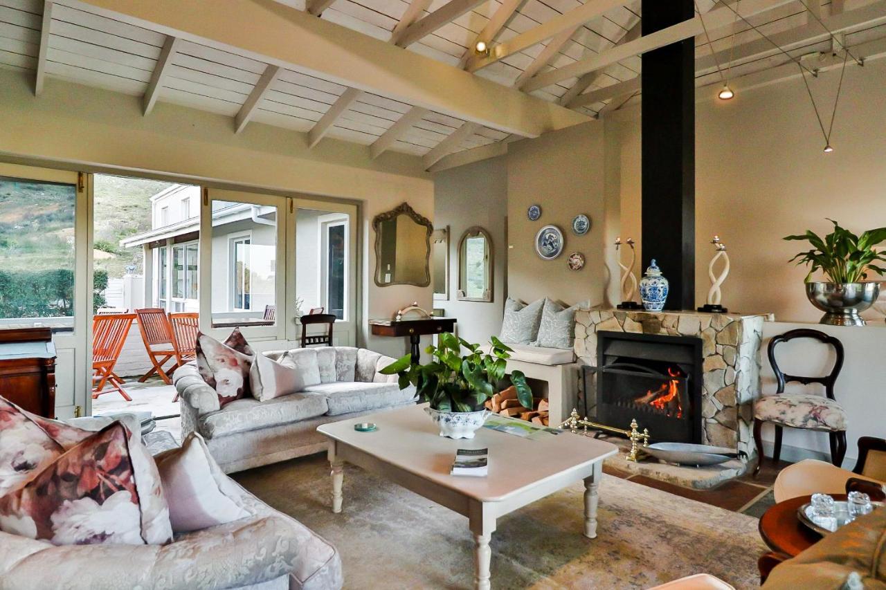 Hermanus Lodge On The Green - Solar Power Extérieur photo