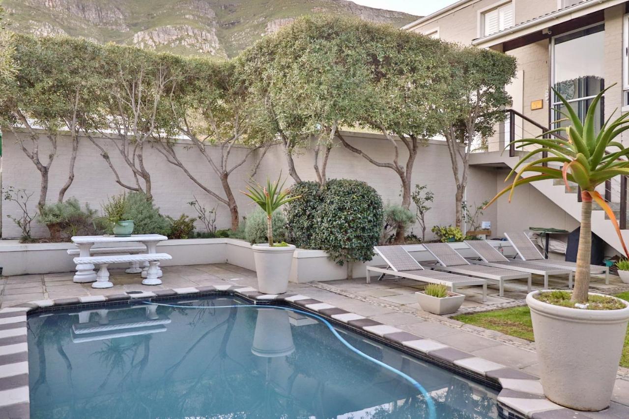Hermanus Lodge On The Green - Solar Power Extérieur photo