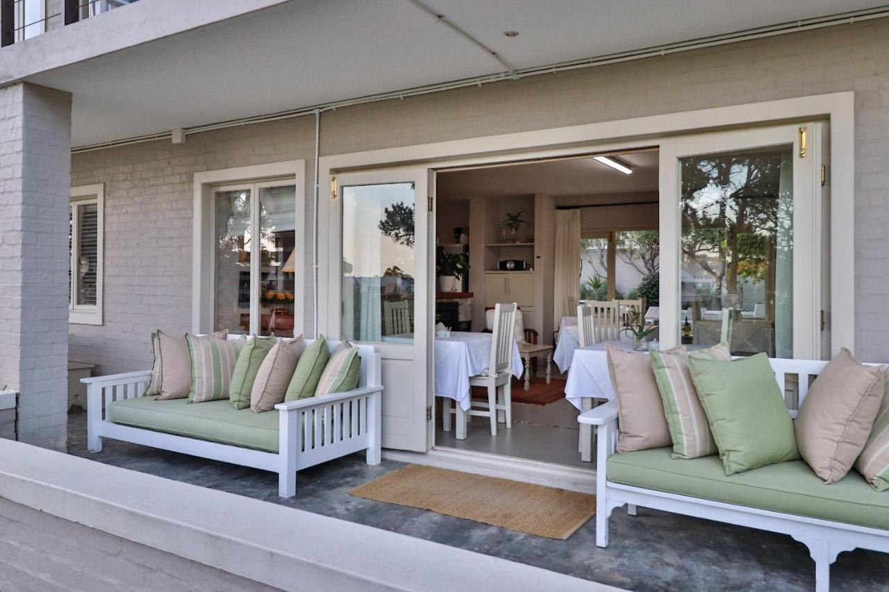 Hermanus Lodge On The Green - Solar Power Extérieur photo