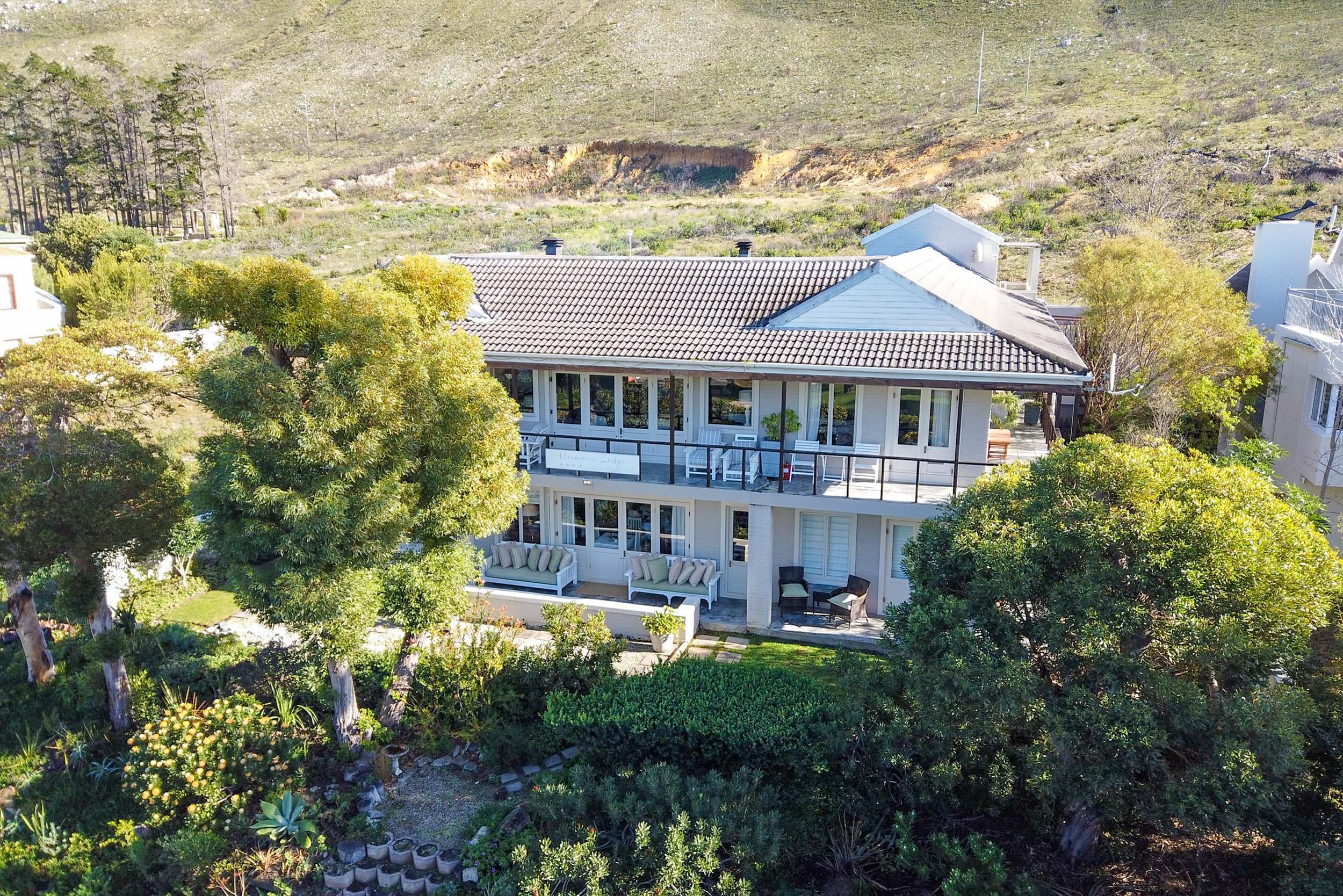 Hermanus Lodge On The Green - Solar Power Extérieur photo