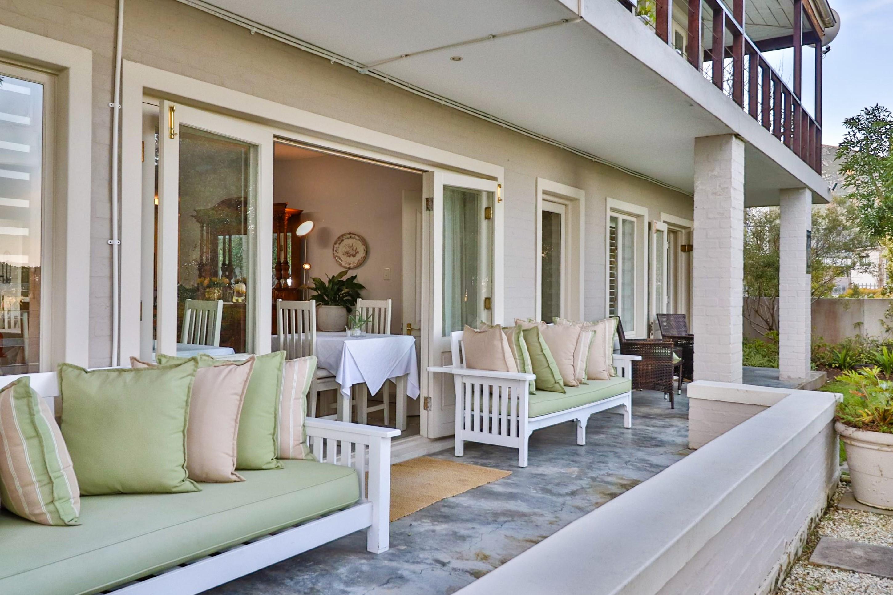 Hermanus Lodge On The Green - Solar Power Extérieur photo
