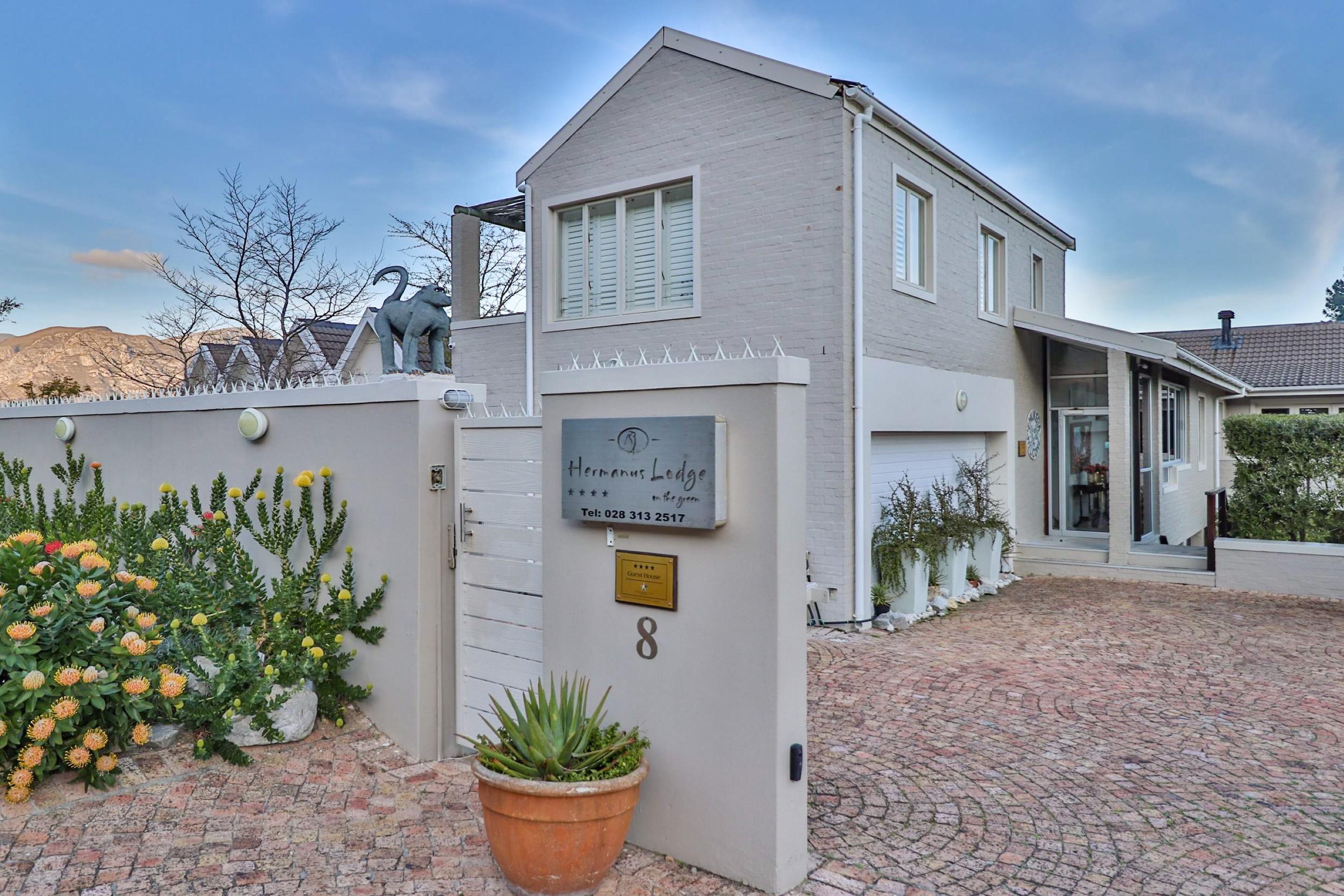 Hermanus Lodge On The Green - Solar Power Extérieur photo