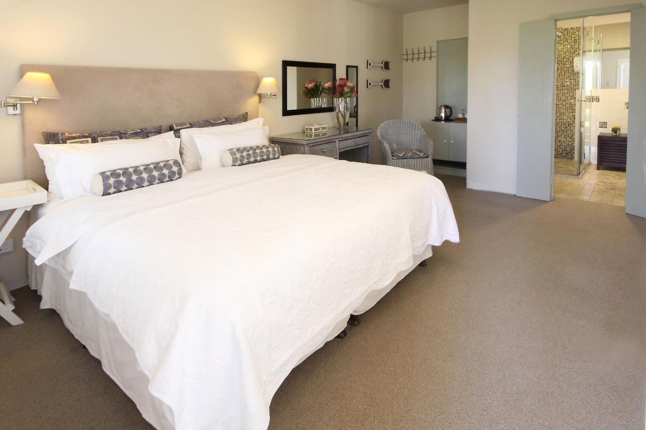 Hermanus Lodge On The Green - Solar Power Extérieur photo